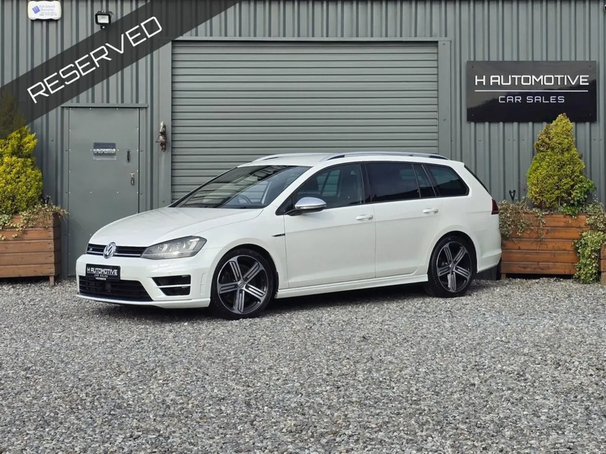 2015 VOLKSWAGEN GOLF R WAGON 4-MOTION - Image 1