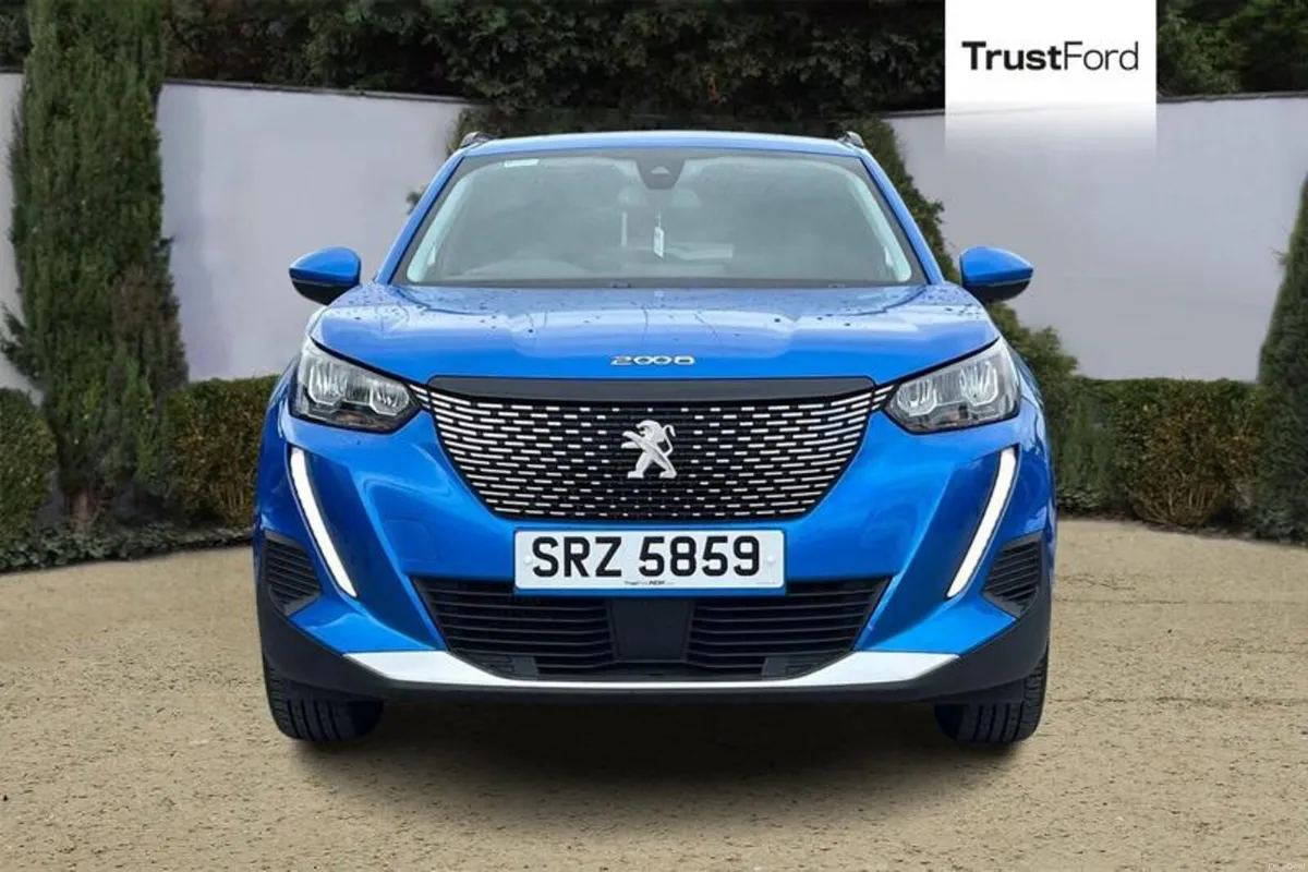 Peugeot 2008 1.5 BlueHDi 110 Allure 5dr **REAR REV - Image 6