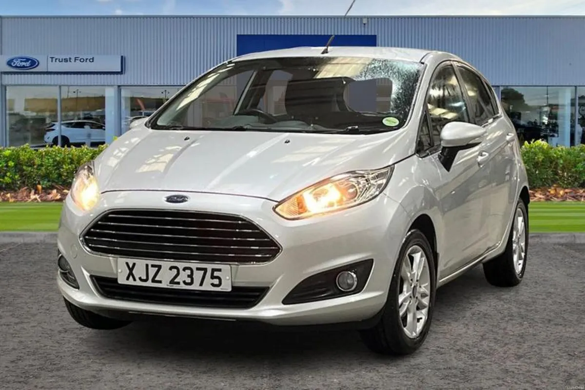 Ford Fiesta 1.25 82 Zetec 5dr - Image 5