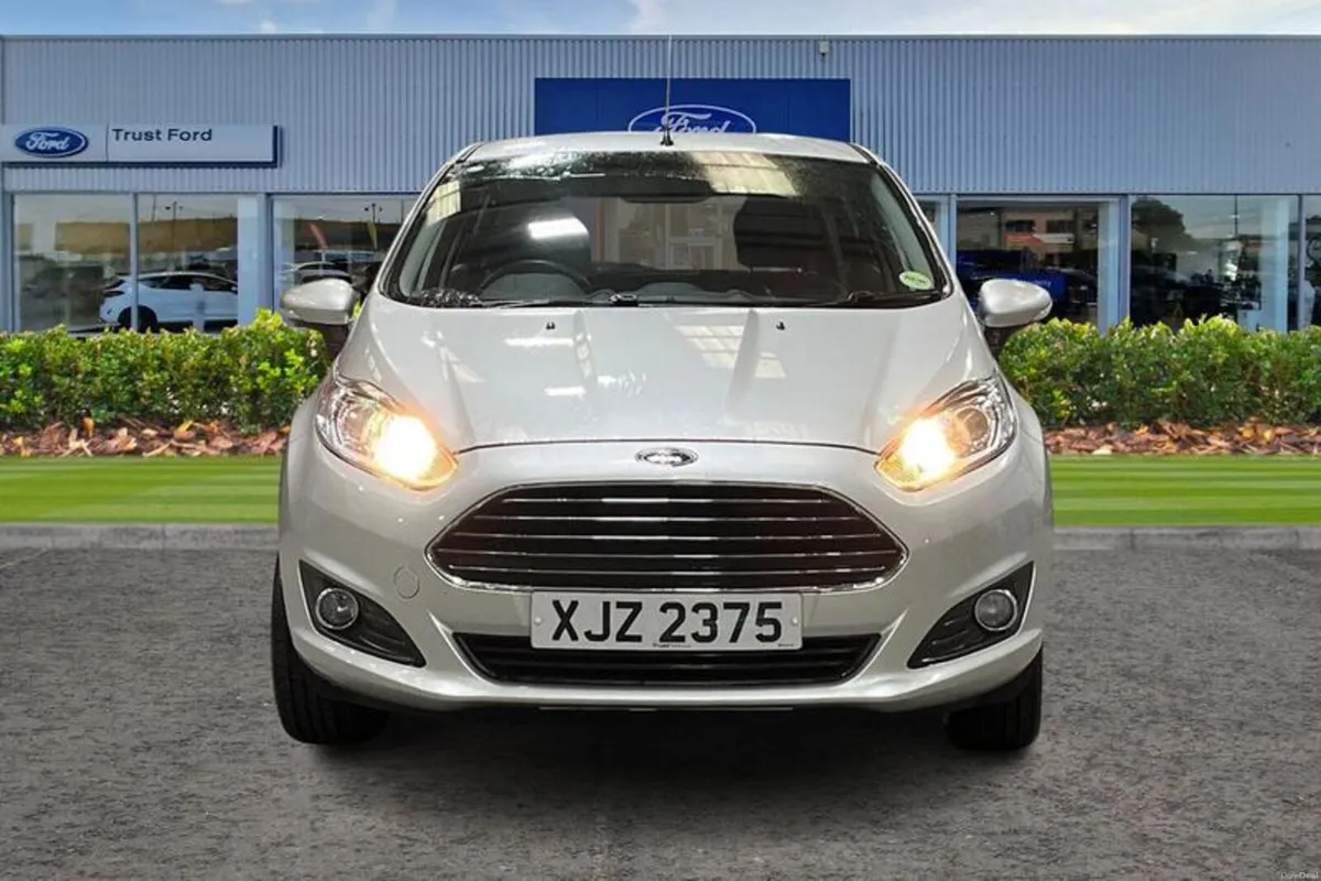Ford Fiesta 1.25 82 Zetec 5dr - Image 6