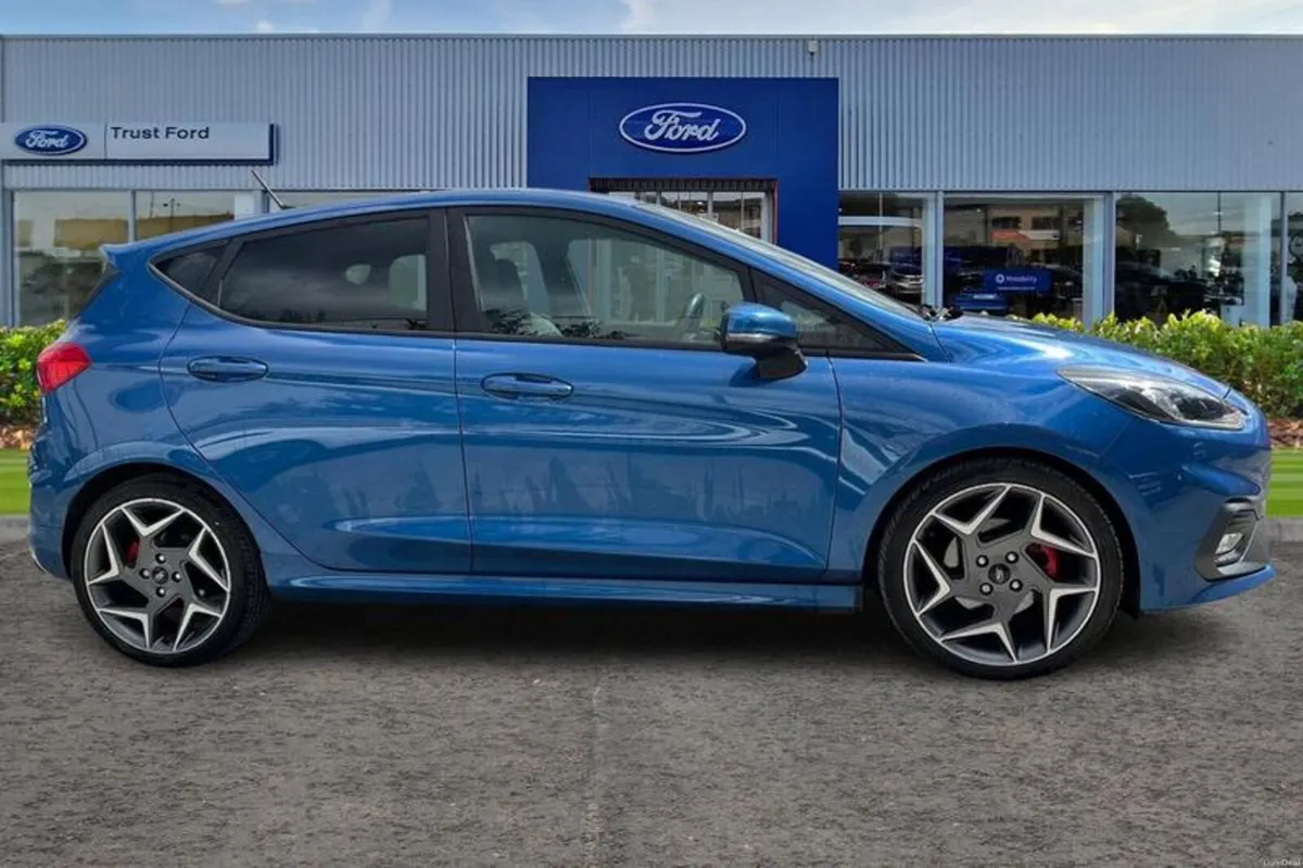 Ford Fiesta 1.5 EcoBoost ST-3 5dr - Image 3