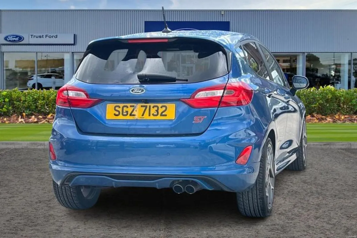 Ford Fiesta 1.5 EcoBoost ST-3 5dr - Image 4
