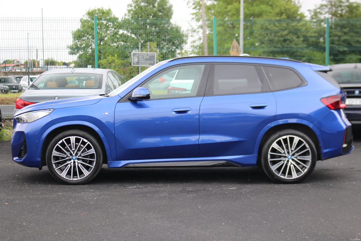 BMW iX1 2023 MSPORT 4WD A 11 KW 1 Ev 313 Edrive - Image 6