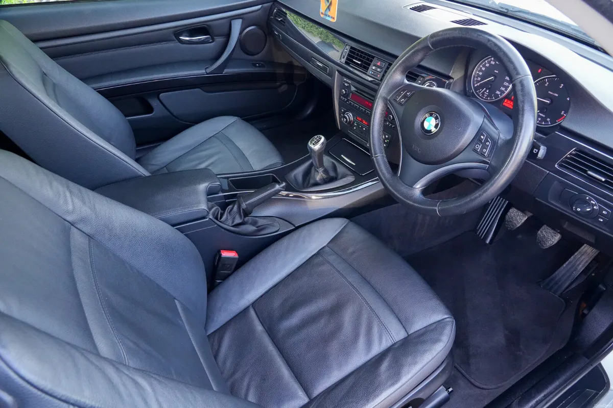 2010 BMW 320D SE Highline 2.0 Diesel Manual - Image 2