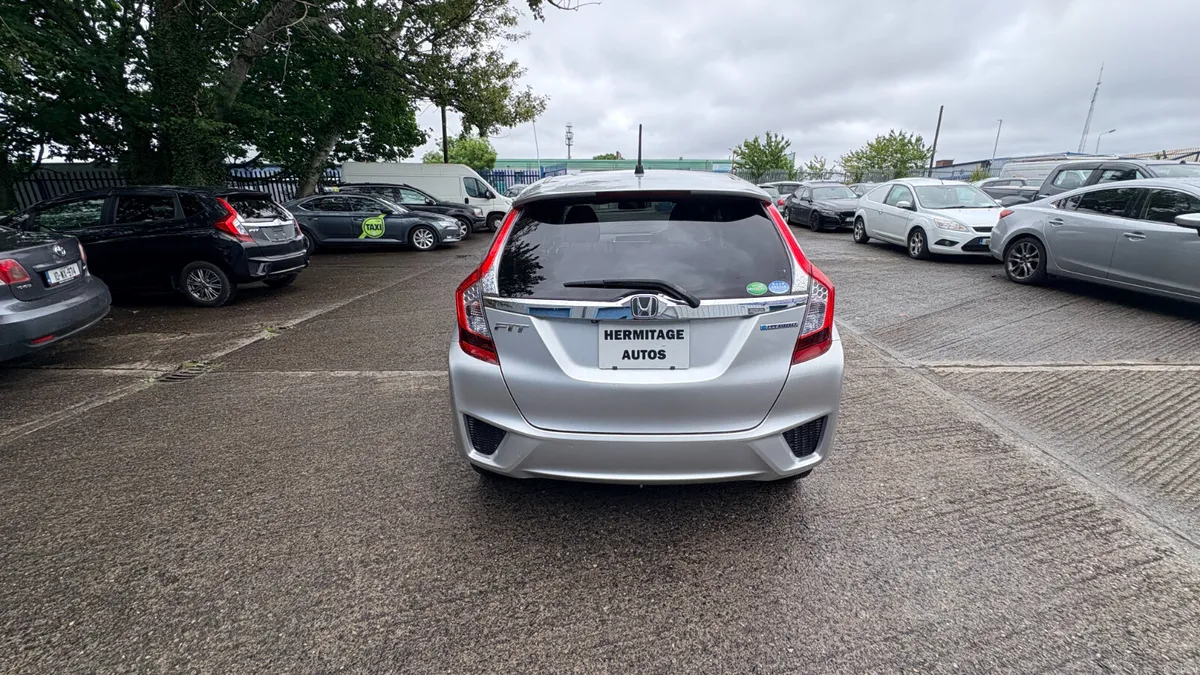Honda Fit 1.5 Hybrid Petrol 2014 - Image 5