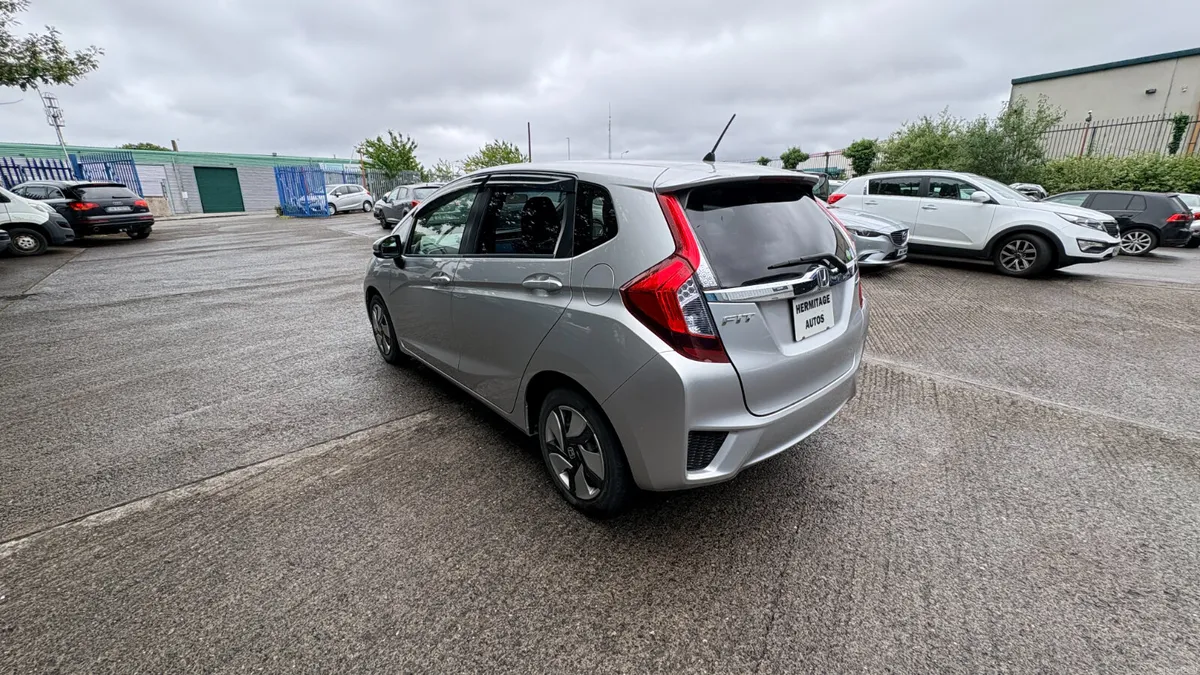 Honda Fit 1.5 Hybrid Petrol 2014 - Image 6
