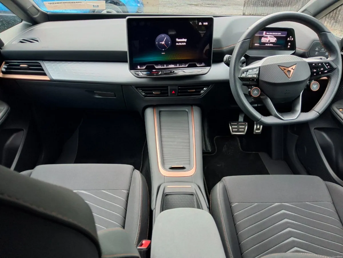 Cupra Born V1 EV 59kW ** UPGRADED ALLOYS ** - Image 6