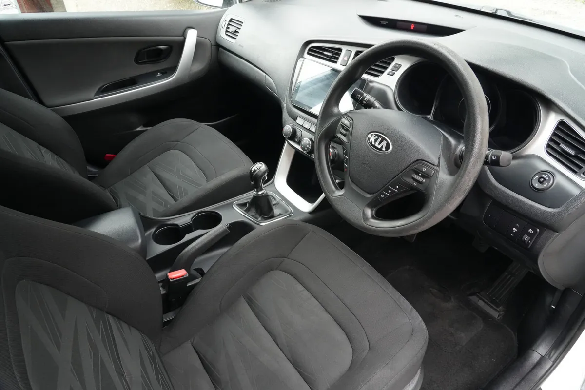 2014 Kia Ceed 1.6 Diesel Manual Estate - Image 2