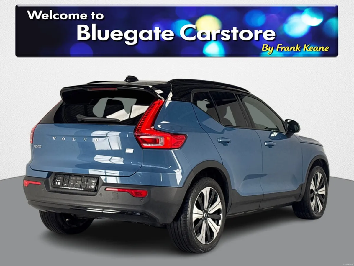 Volvo XC40 PLUS RECHARGE EV **FULL BLACK CLOTH INT - Image 4