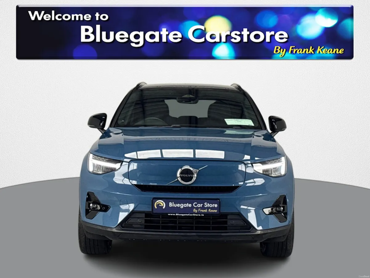 Volvo XC40 PLUS RECHARGE EV **FULL BLACK CLOTH INT - Image 5