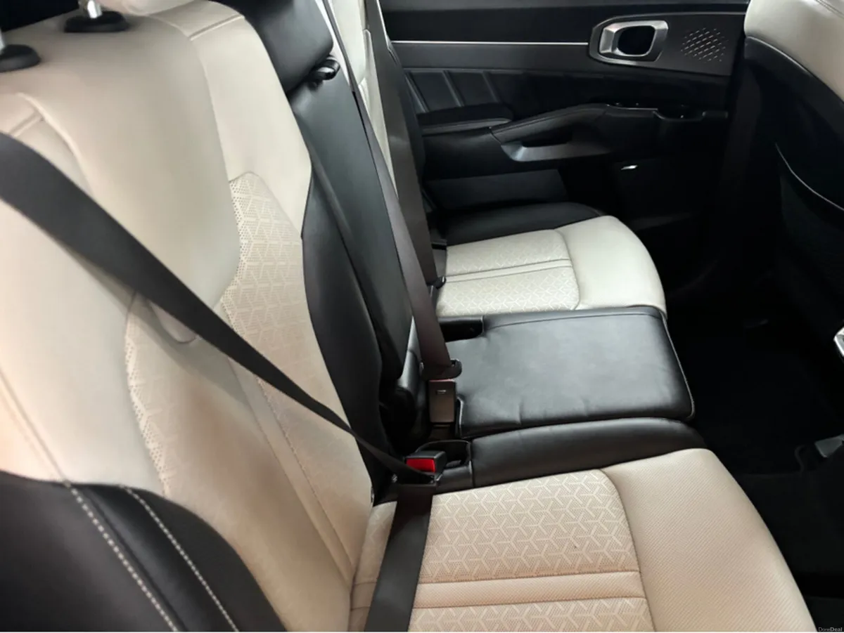 Kia Sorento K4 2WD 5DR AUTO 7 Seater - Image 6