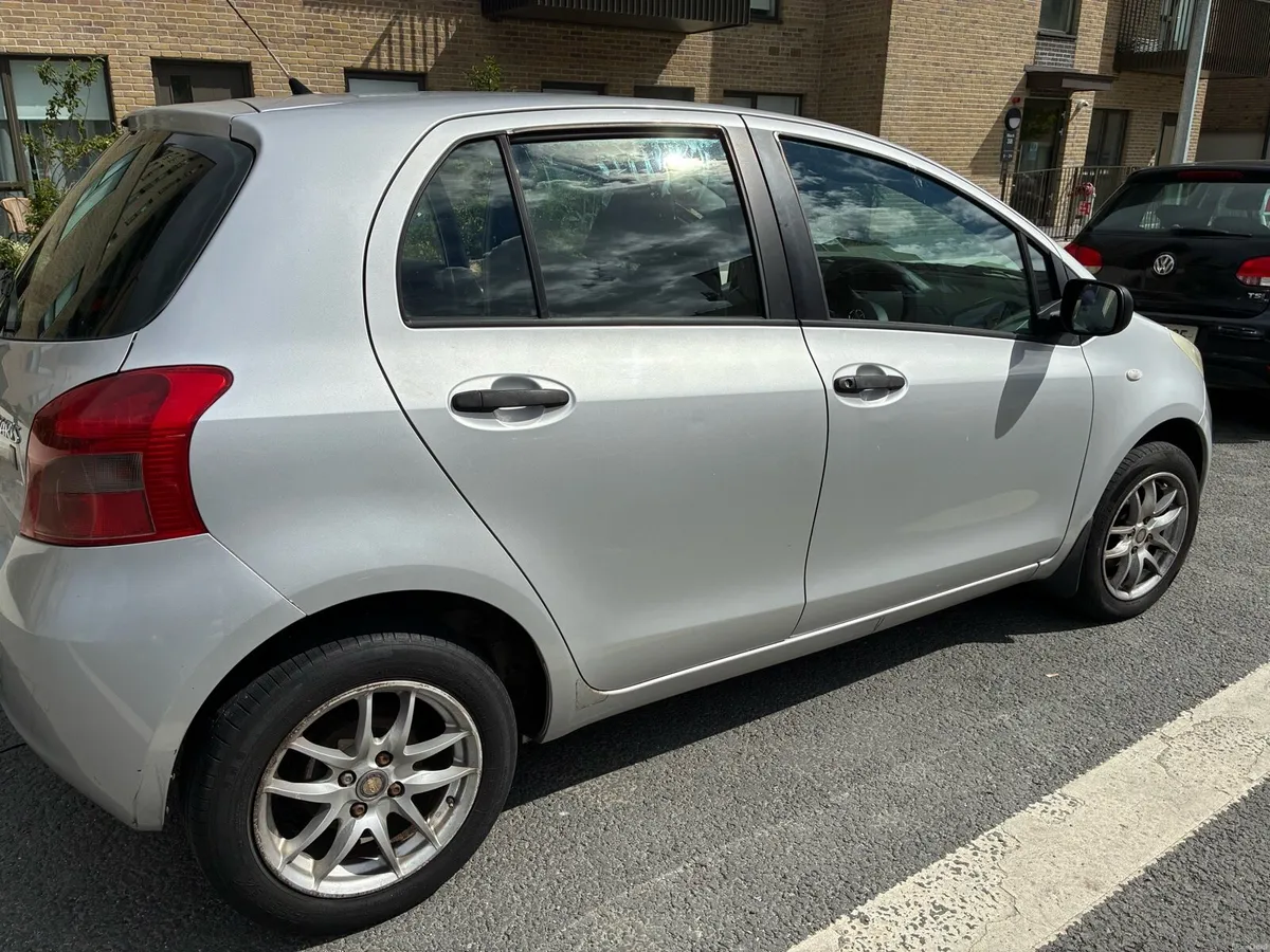 Toyota Yaris - Image 2