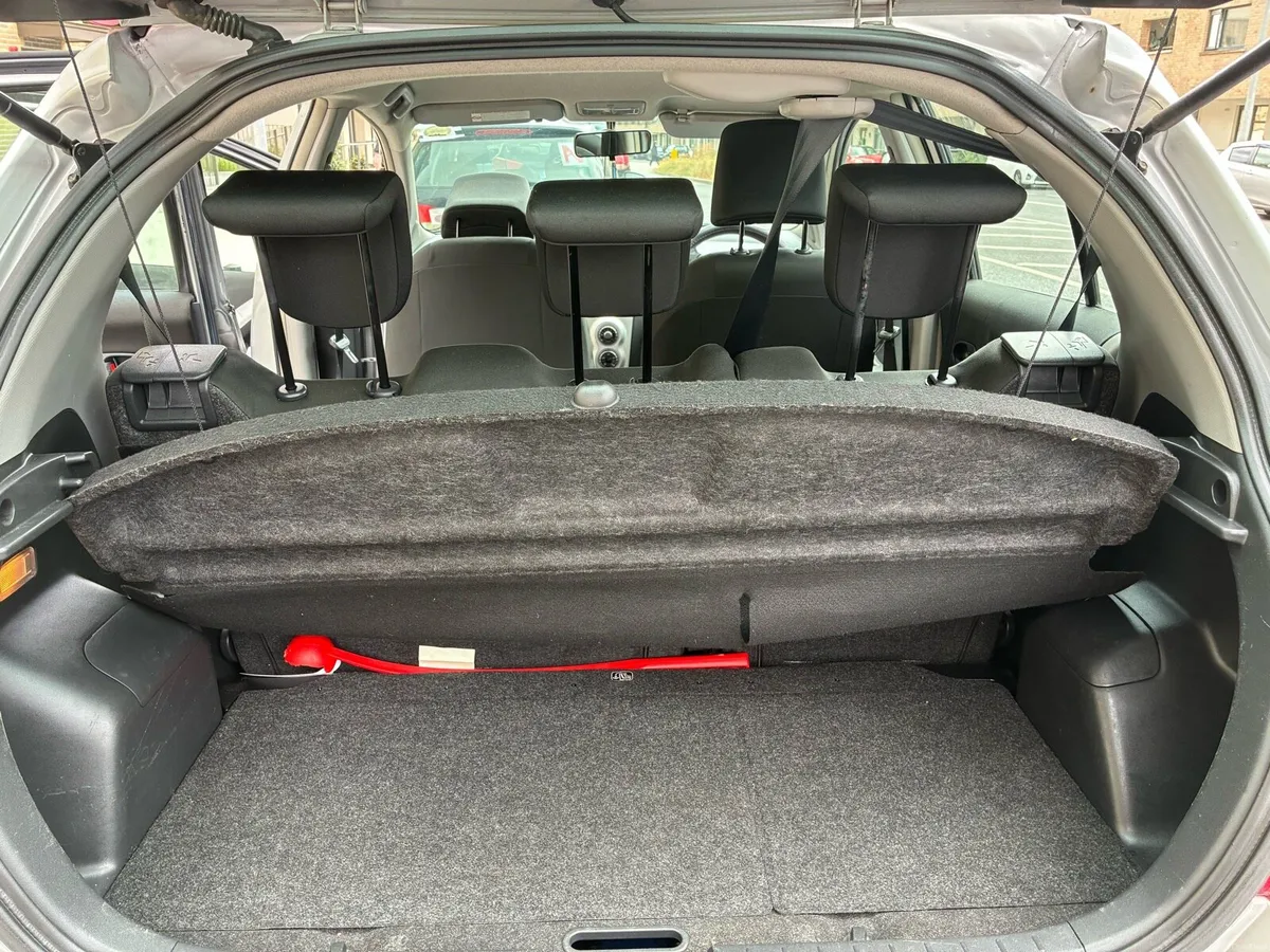 Toyota Yaris - Image 5