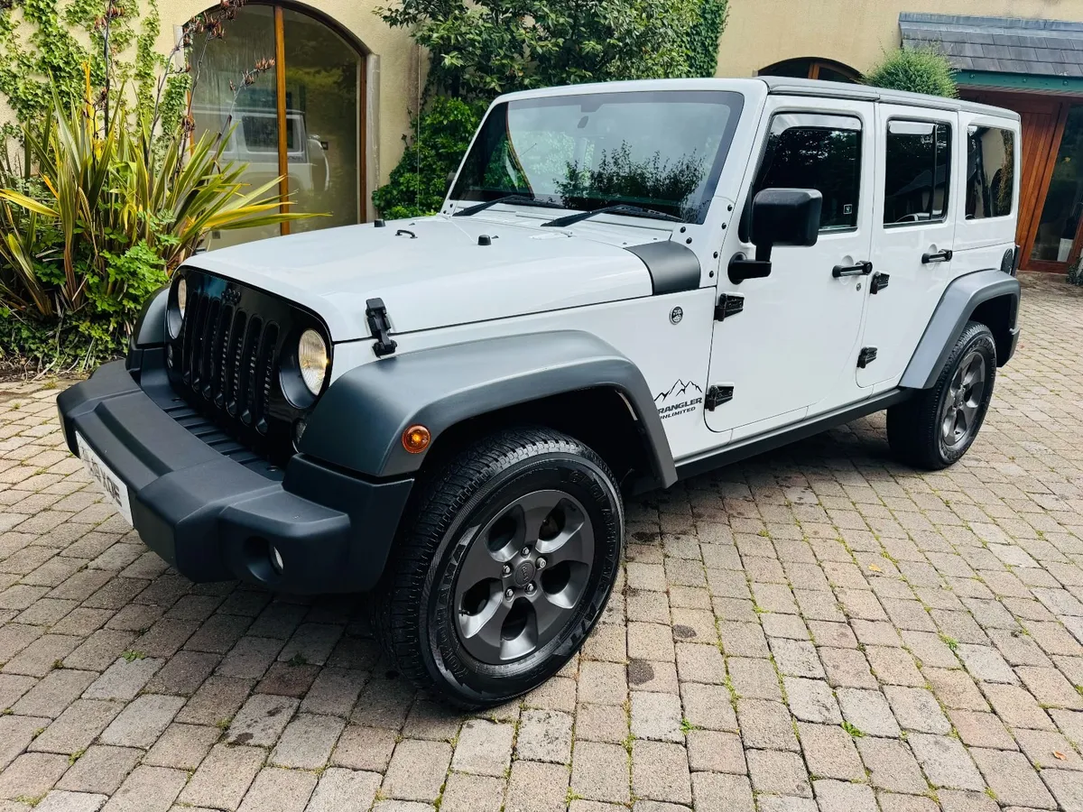 2018 JEEP WRANGLER AUTO NIGHT EDITION NI - Image 6