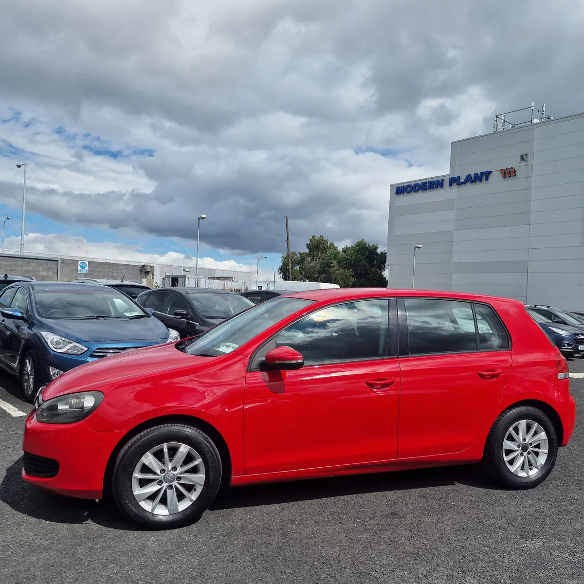 Volkswagen Golf 2009 - Image 2