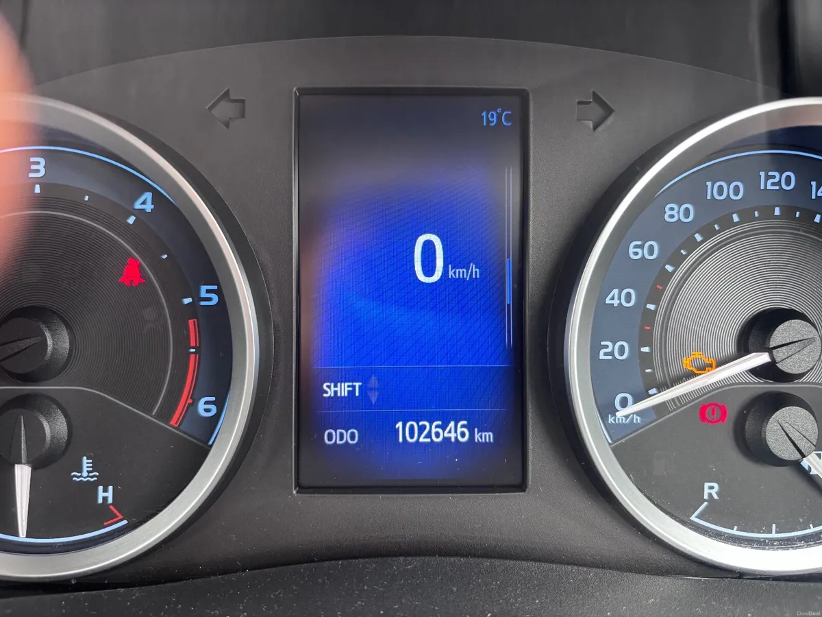 Toyota Corolla 2017 - Image 1