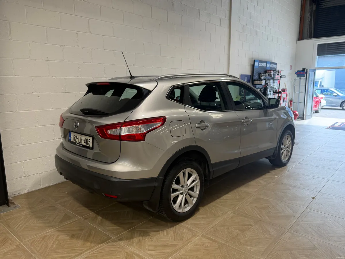Nissan Qashqai 1.2 Petrol Automatic 2016 FSH - Image 3