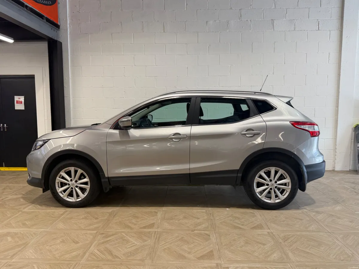 Nissan Qashqai 1.2 Petrol Automatic 2016 FSH - Image 5