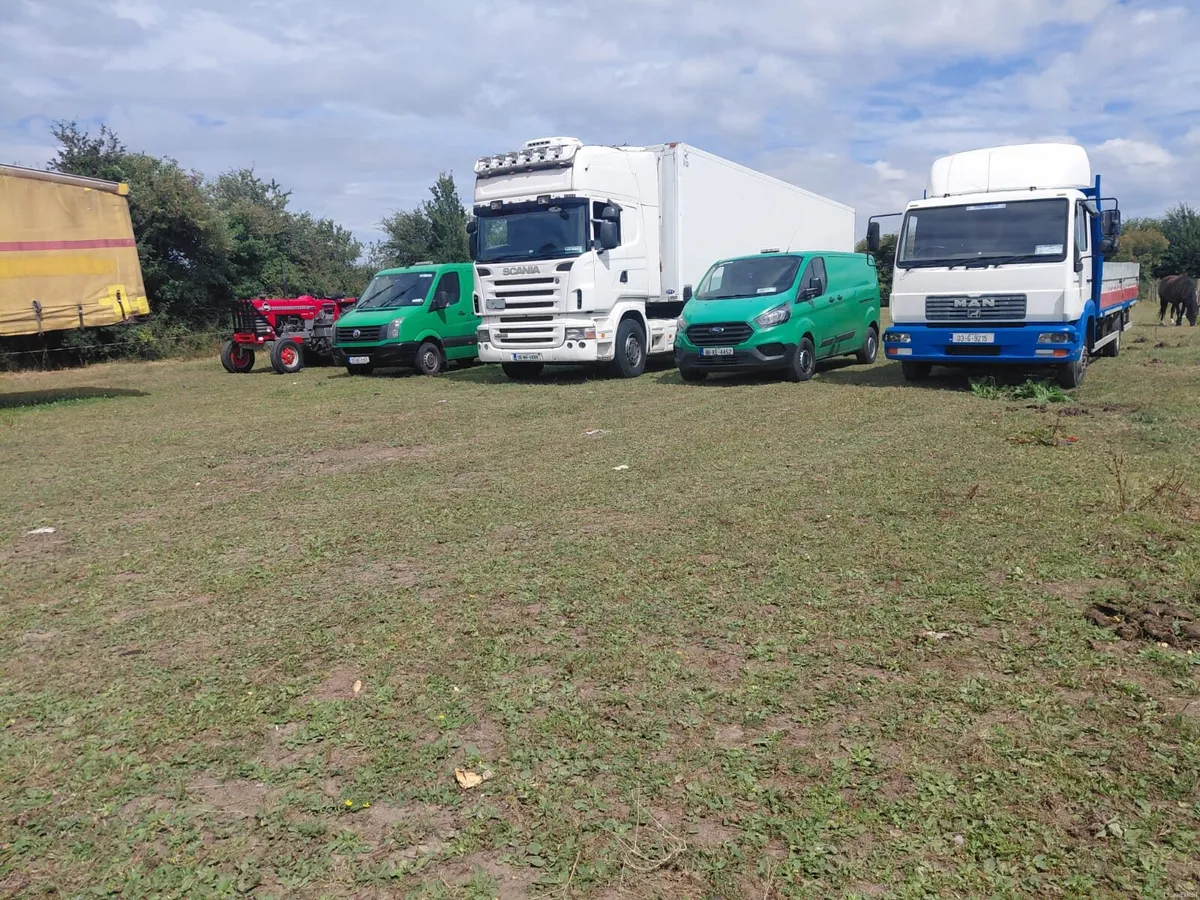 Assortment of vehicles - Image 4