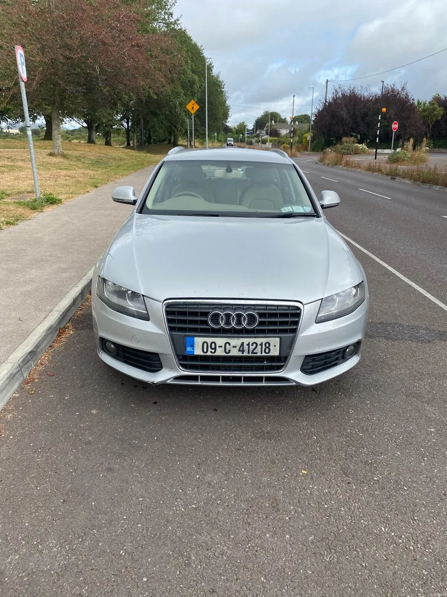 Audi A4 estate - Image 2