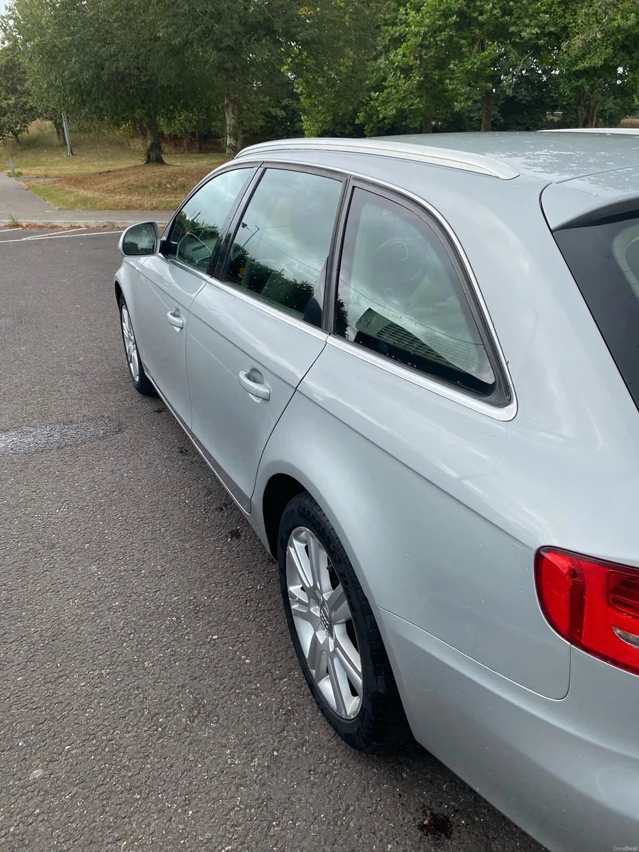 Audi A4 estate - Image 5