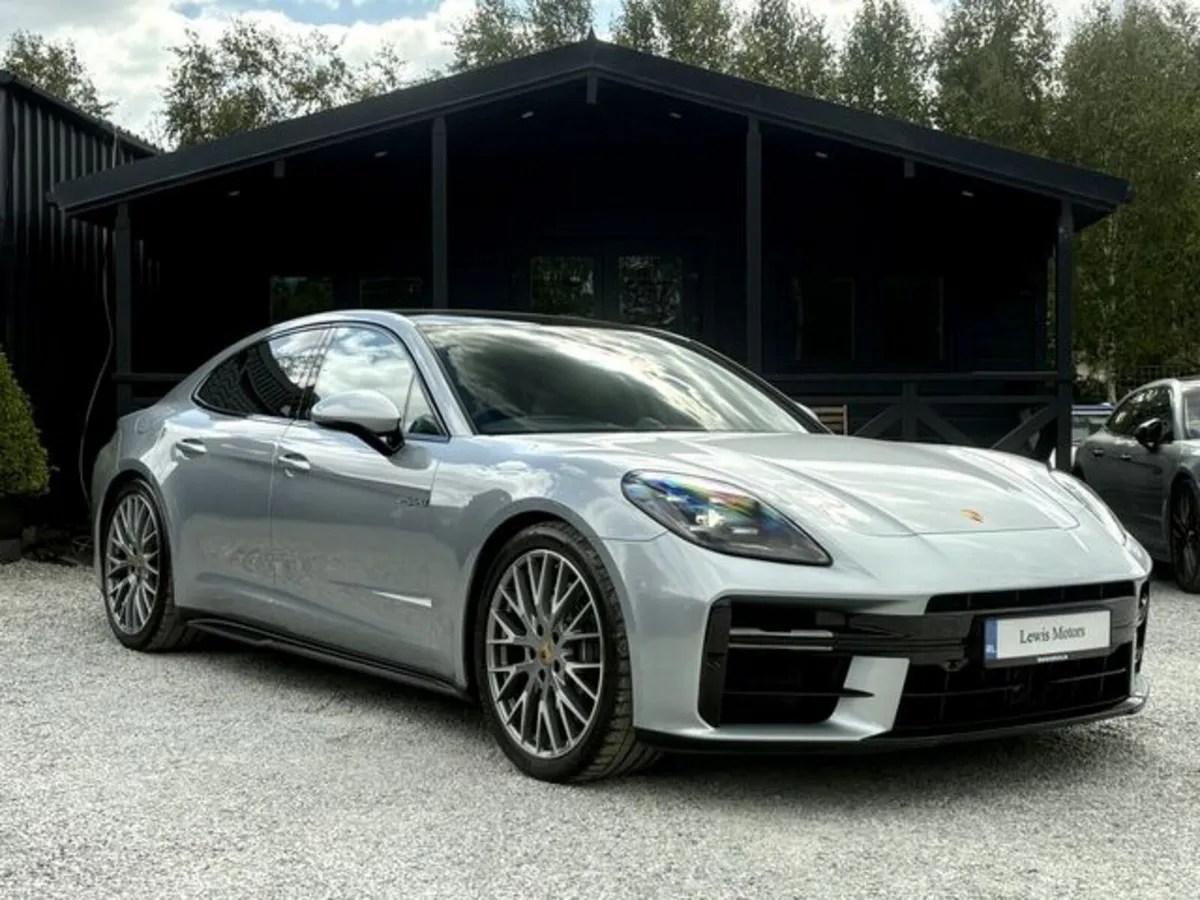 Porsche Panamera 4 PDK - Image 1