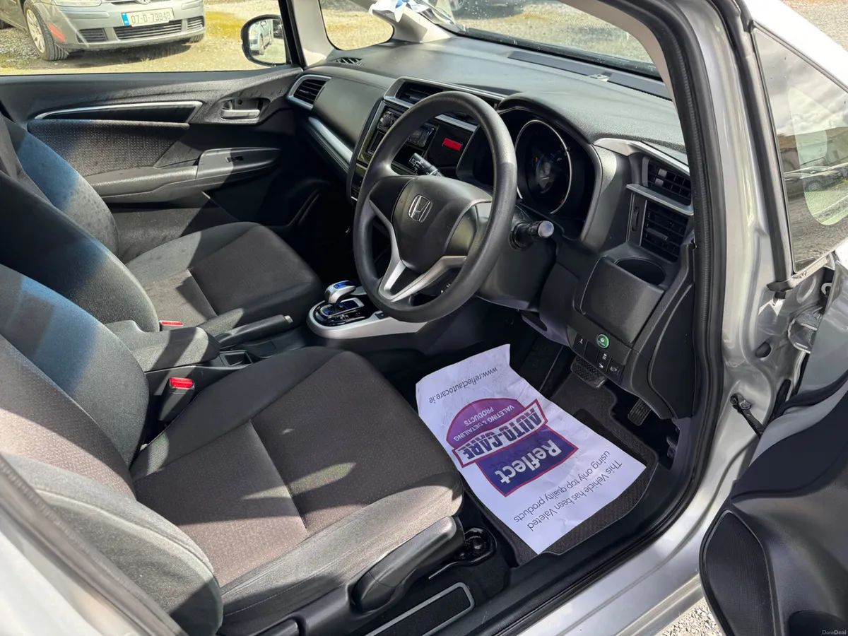 Honda Fit 1.5ltr Hybrid Automatic..NEW NCT - Image 5
