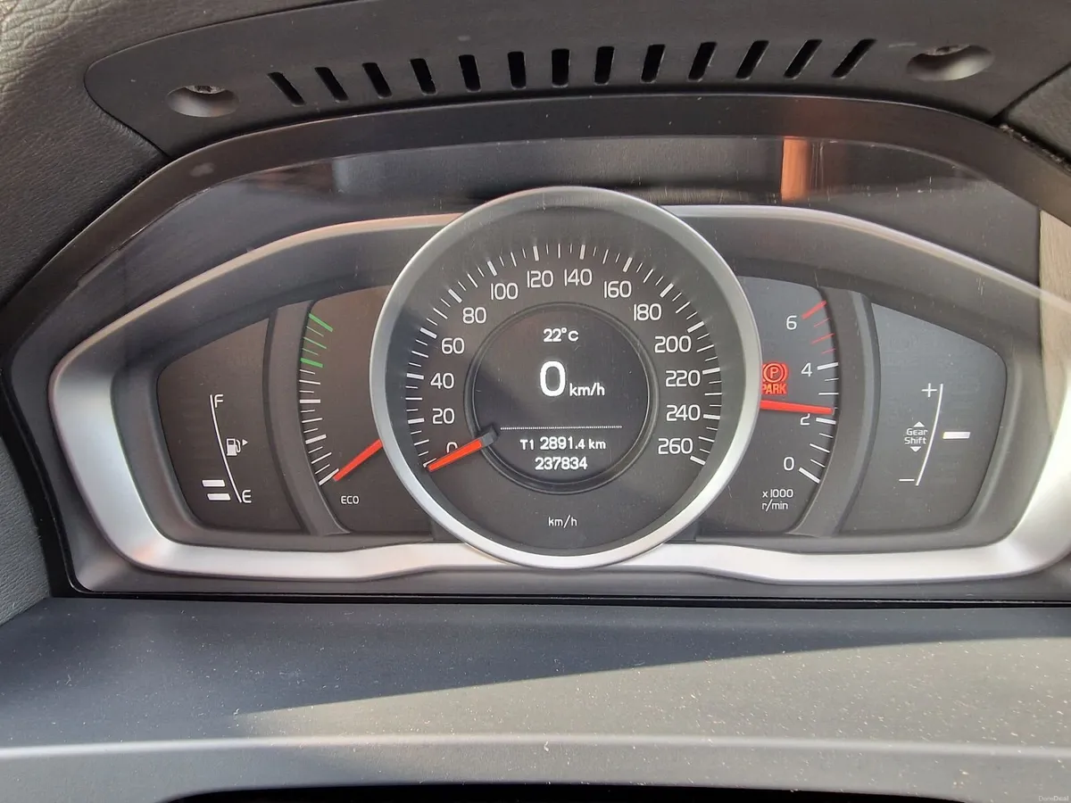 2016 Volvo S60 D3 SE – Full Service History - Image 3