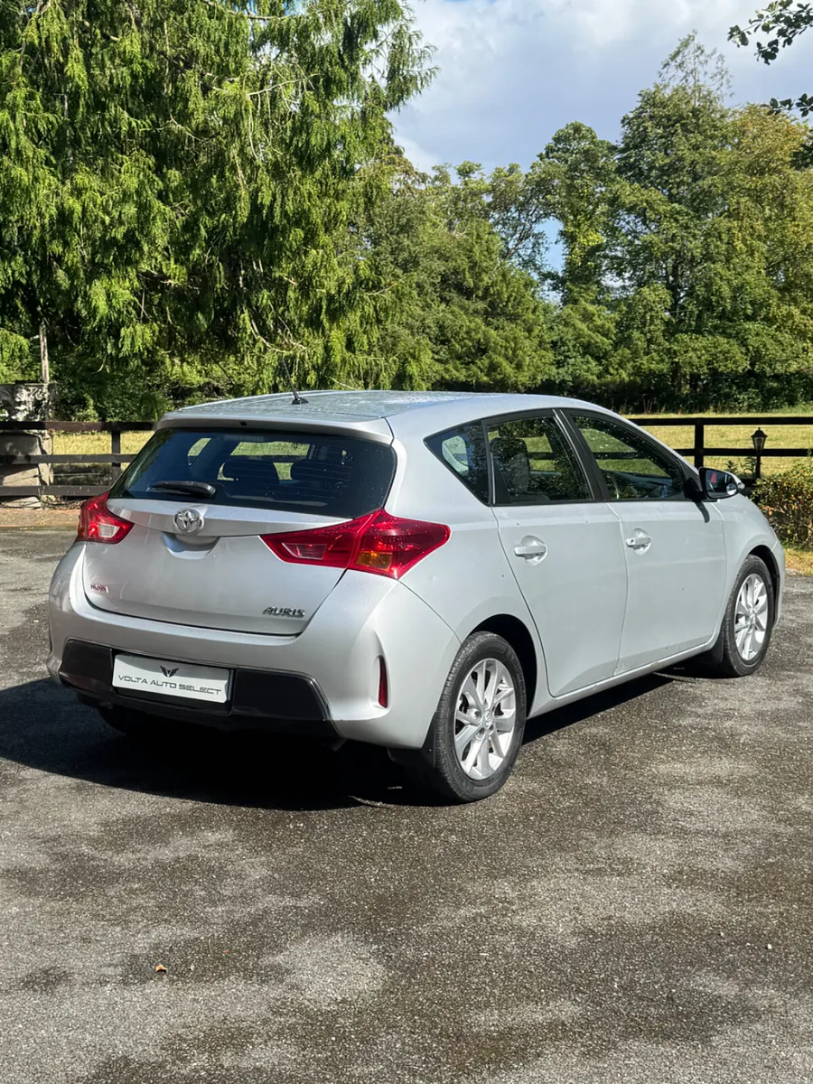 Toyota Auris 1.4 D4D Aura Edition - Image 3