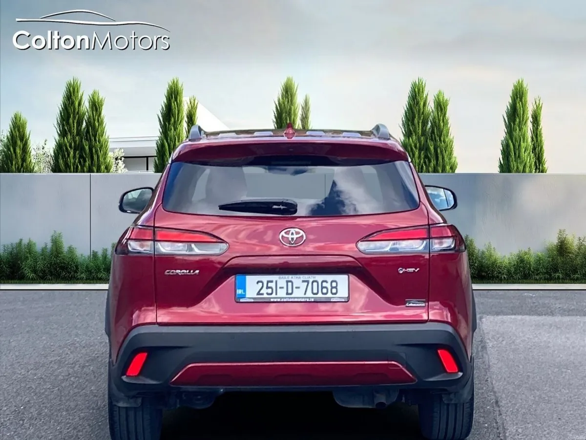 Toyota Corolla Luna 1.8 Hybrid - Image 5