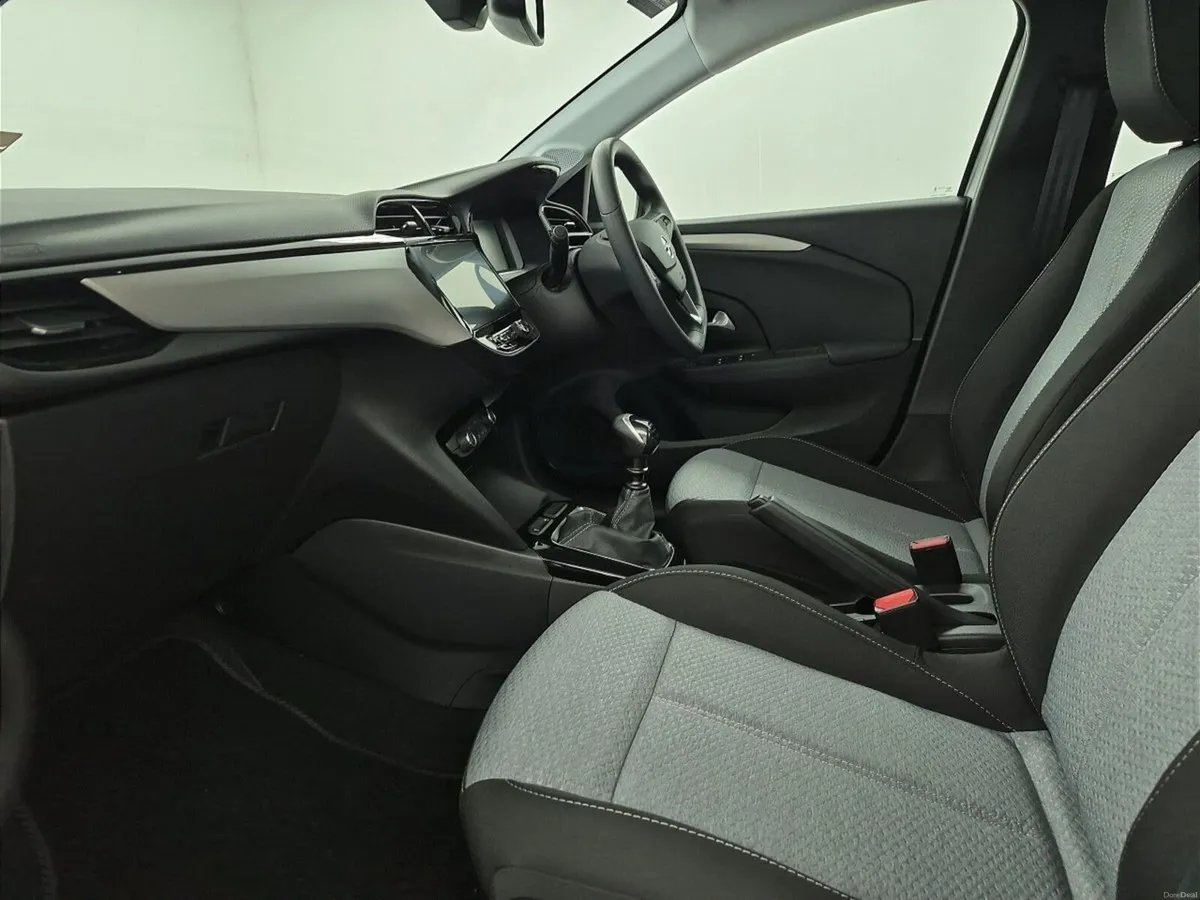 Opel Corsa Elegance 1.2 6 speed 100 bhp - Image 4