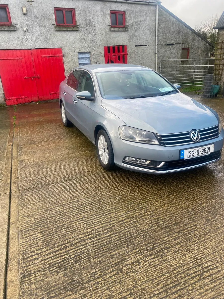 Volkswagen Passat - Image 1