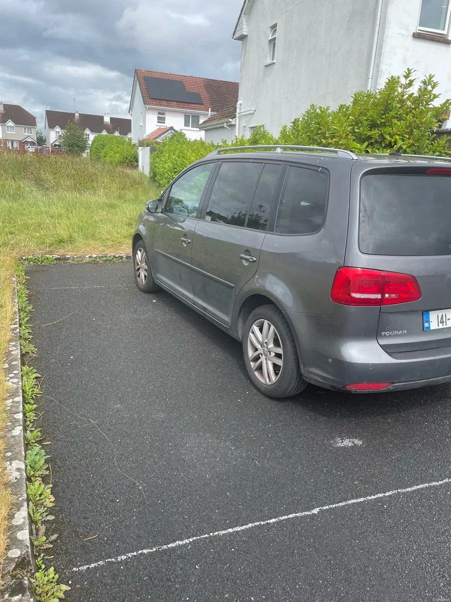 Volkswagen Touran - Image 3