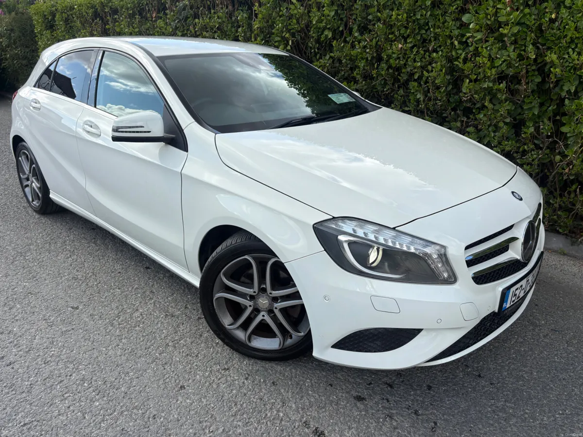 Mercedes-Benz A-Class 2015 A180 AUTO TOP SPEC! - Image 2