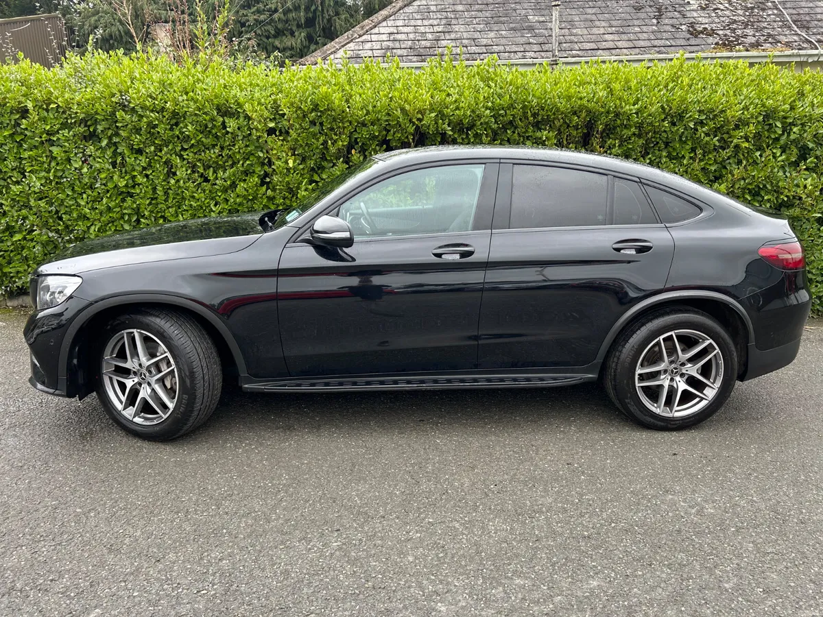 Mercedes-Benz GLC 2018 220 D 4MATIC COUPE AMG AUTO - Image 4