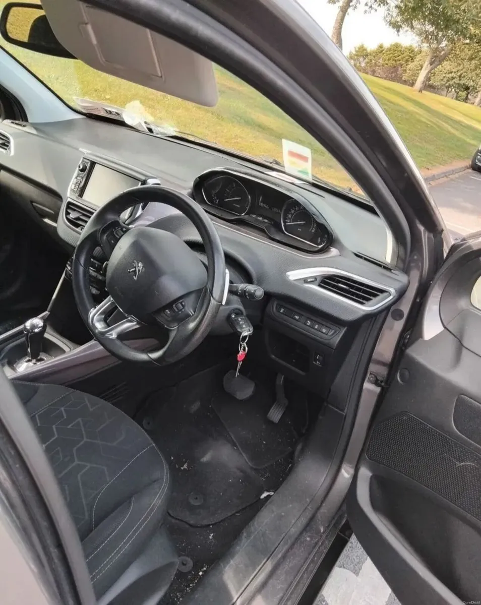 Peugeot 2008 2015 - Image 2