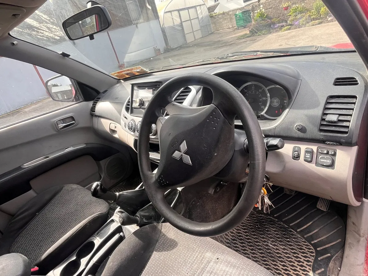 Mitsubishi L200 2013 - Image 6
