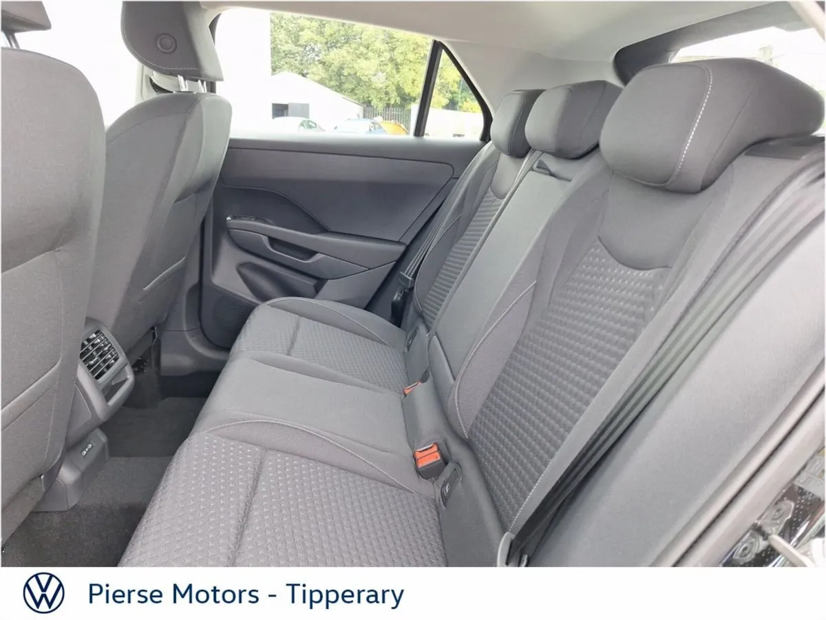 Volkswagen T-Roc LIFE 1.5TSI 116HP MHEV - Image 6