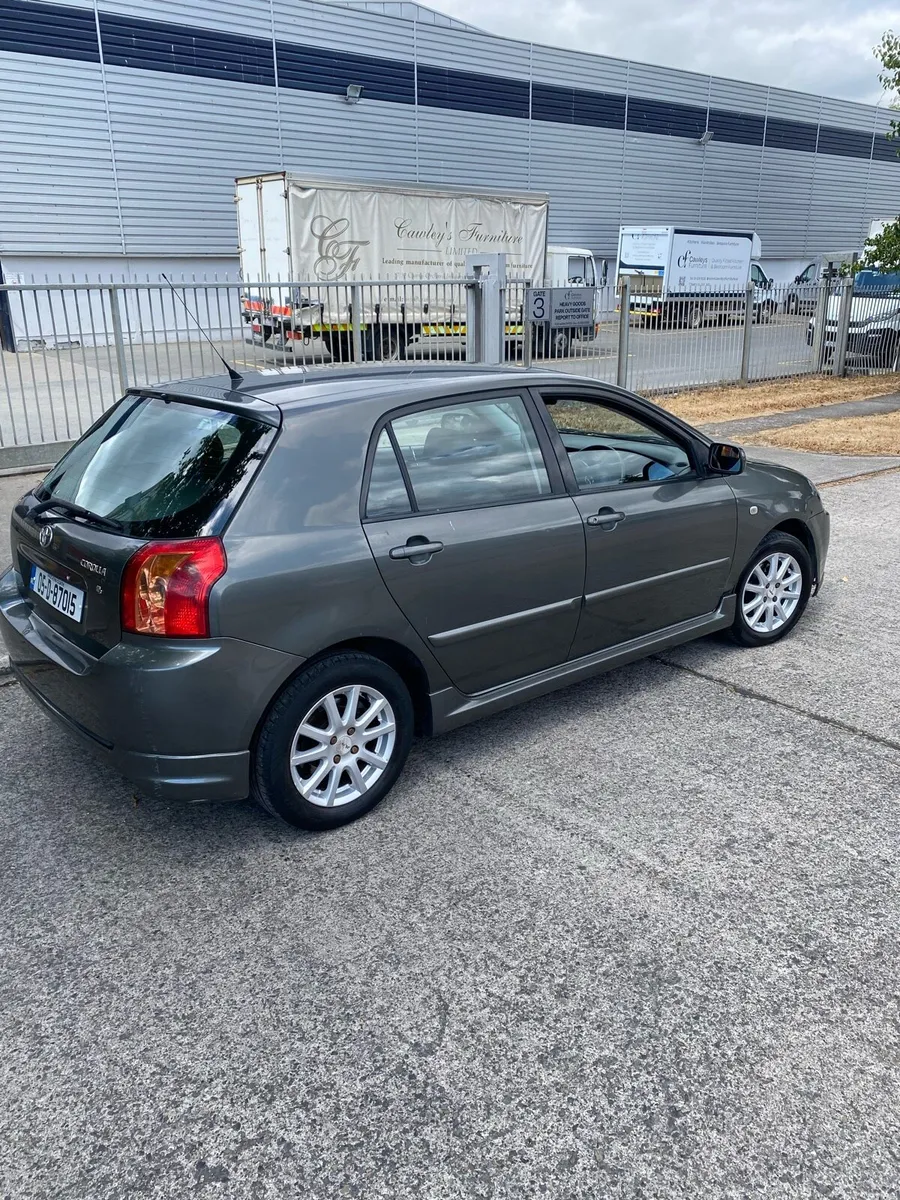 Toyota Corolla automatic - Image 5