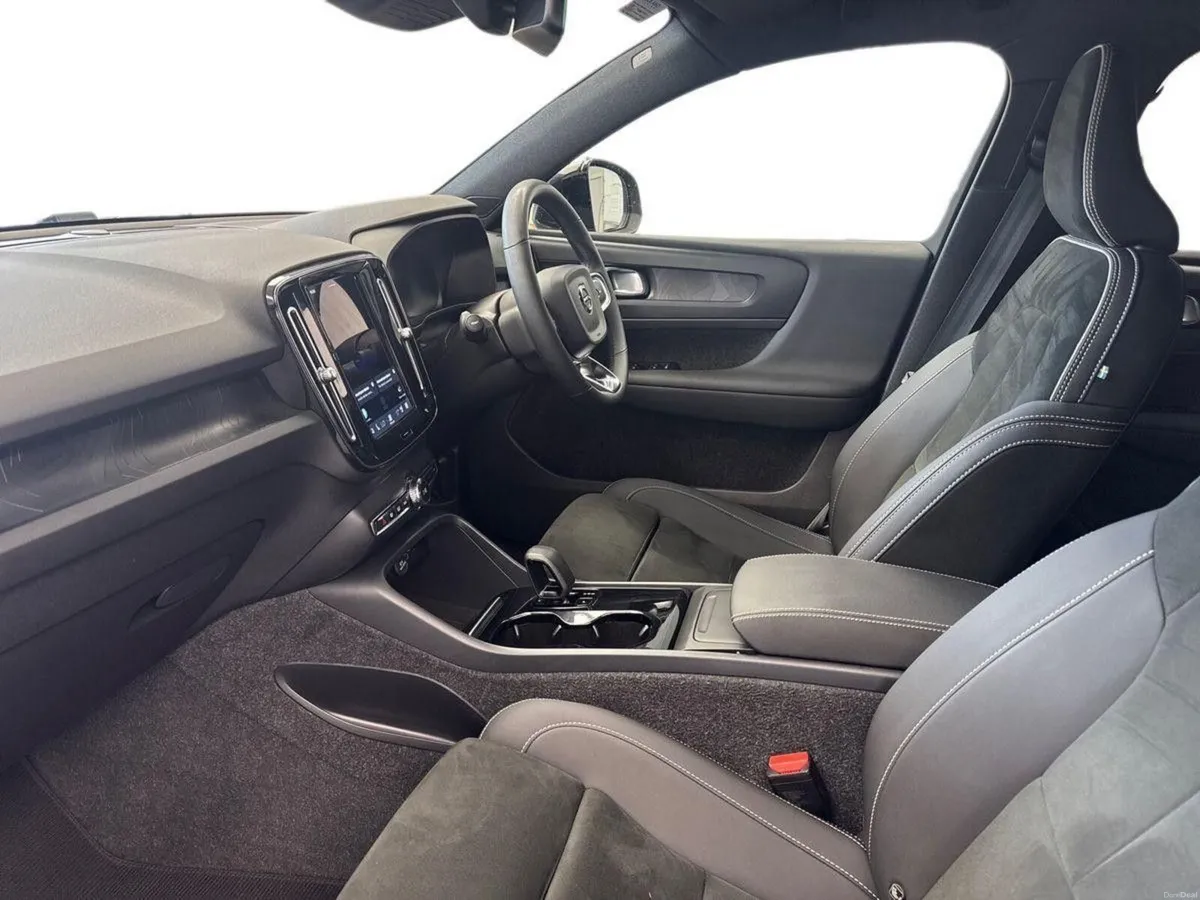 Volvo XC40 PLUS *2YR WARRANTY* €85 PER WEEK - Image 5