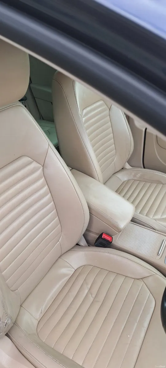 Volkswagen Passat 2014 - Image 4