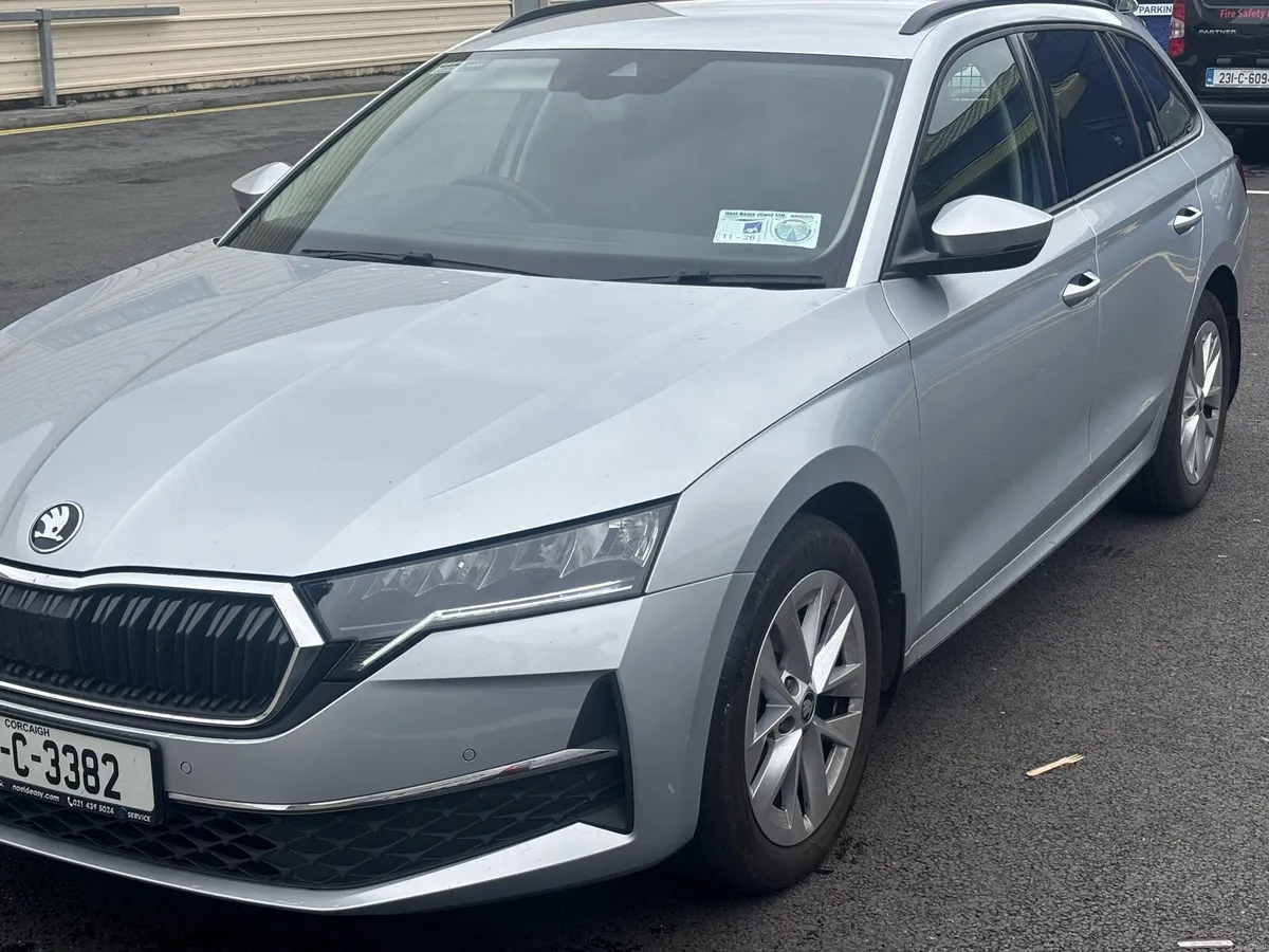 Skoda Octavia commercial 2 seater 20kms - Image 3