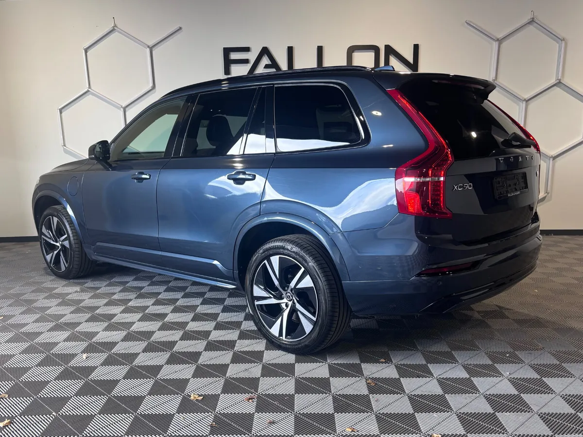 VOLVO XC90 -DESIGN T8 RCHARGE RECHARGE / 212 REG - Image 3
