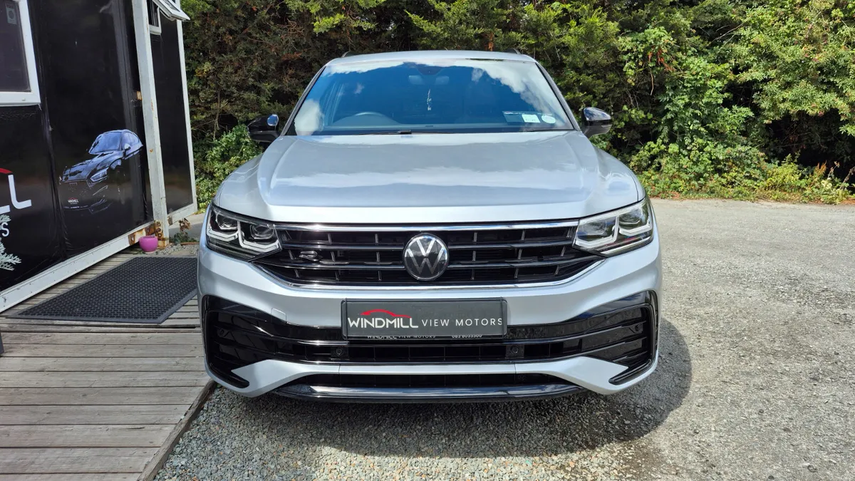 242 Volkswagen Tiguan R-Line - Image 4