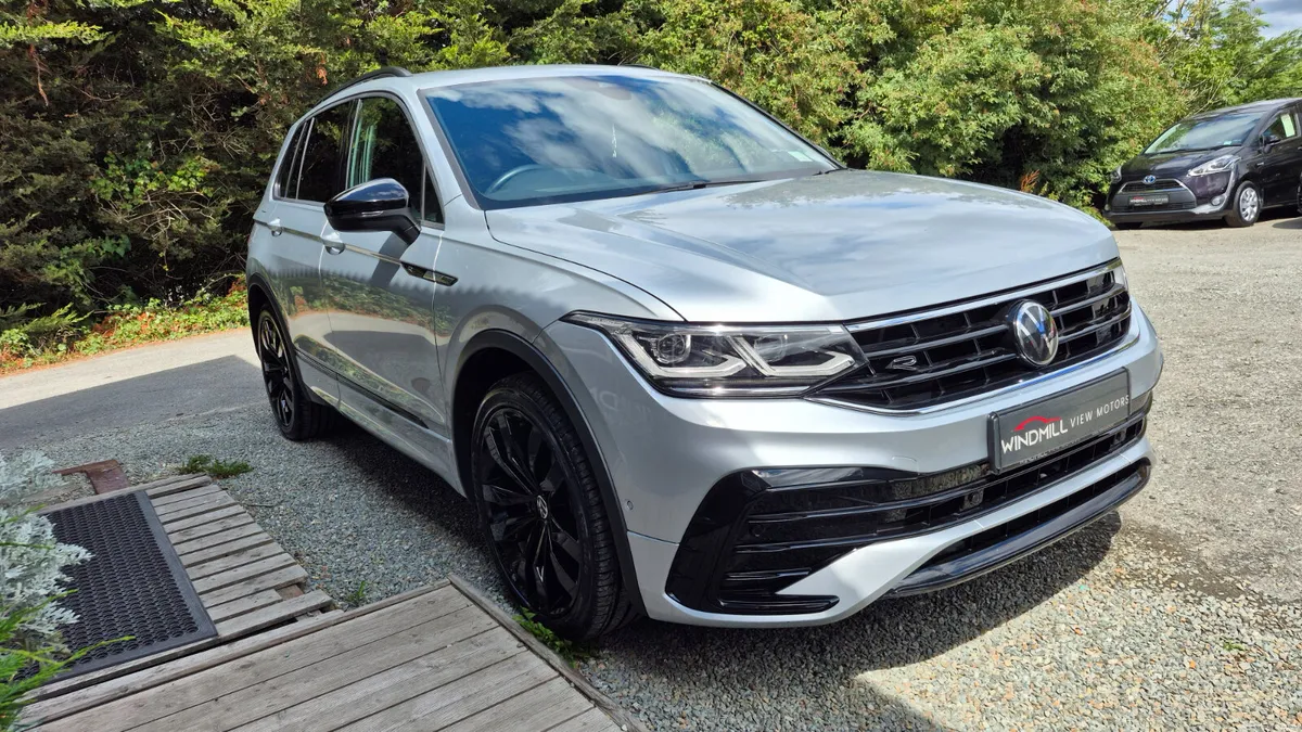 242 Volkswagen Tiguan R-Line - Image 2