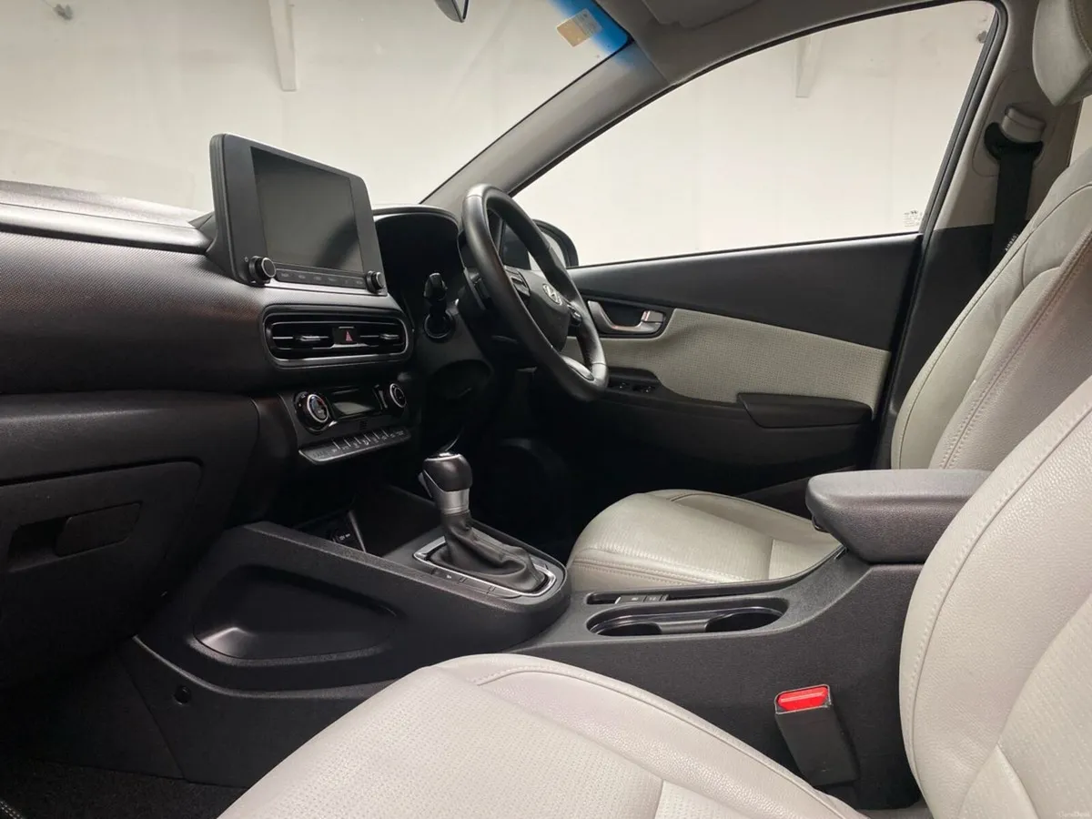Hyundai KONA 1.6 HYBRID Executive Auto - Image 2