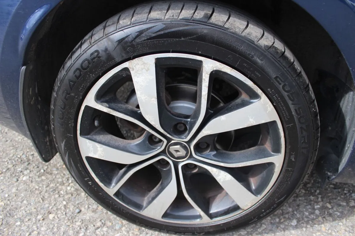 Renault Megane 1.5 Blue dCi 115 Iconic - TENDER 8 - Image 3