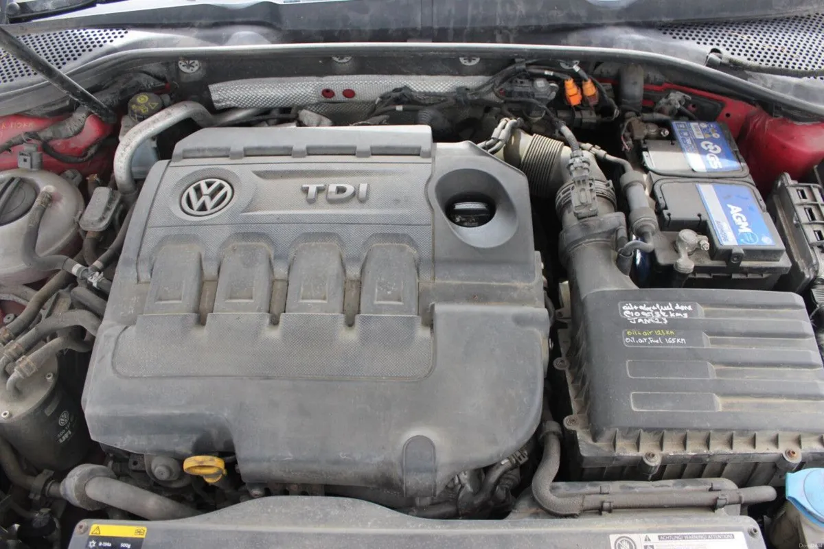 Volkswagen Golf 1.6 TDI 105HP TRENDLINE - TENDER 7 - Image 4