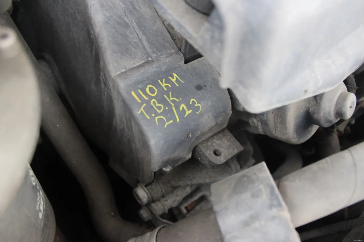 Volkswagen Golf 1.6 TDI 105HP TRENDLINE - TENDER 7 - Image 6