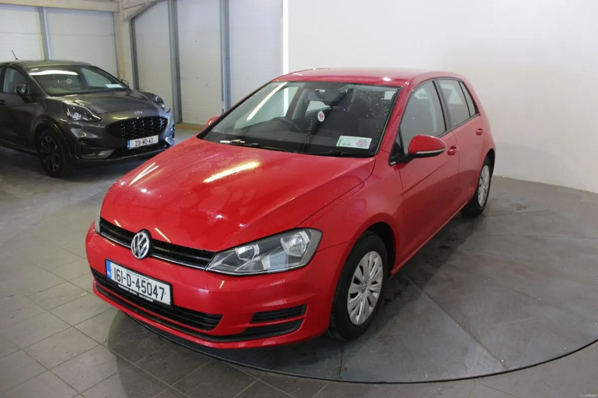 Volkswagen Golf 1.6 TDI DSG 5DR 110HP Trendline Au - Image 4